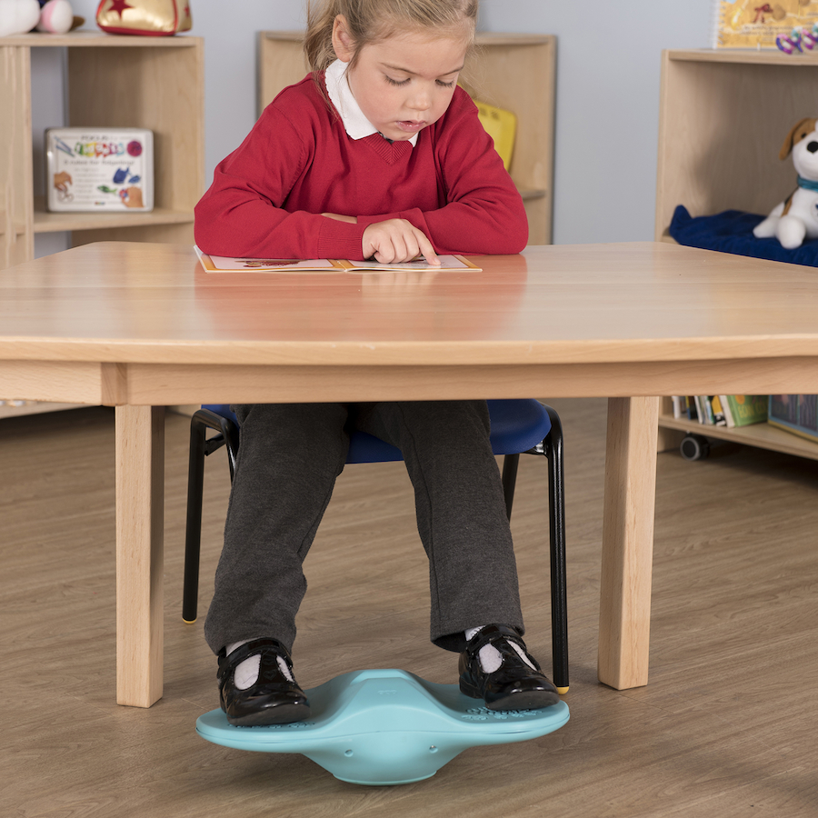 Improve concentration and support/improve children's posture with this discreet under the desk foot fidget