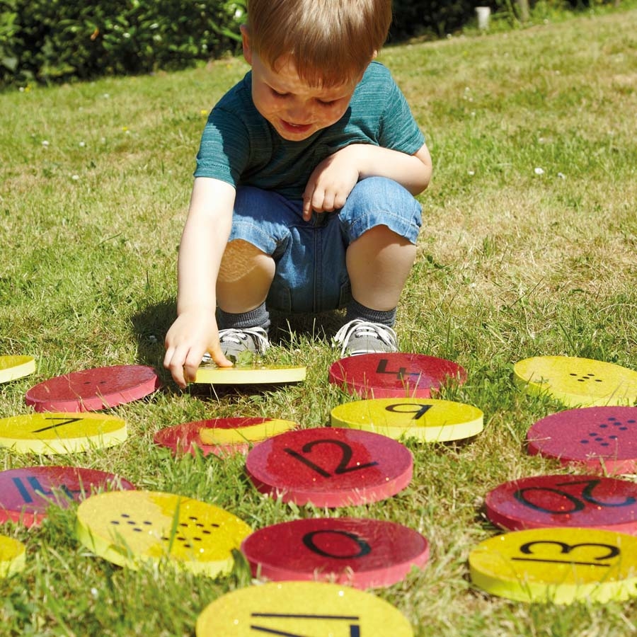 Bringing the outdoors into all areas of learning with Sue Asquith